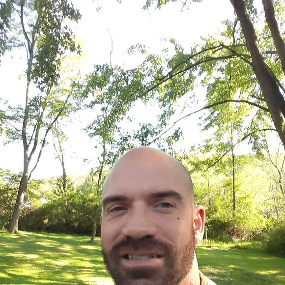 Meet your Posher, Chad - Picture 1 of 1